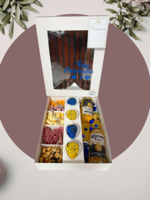 1 Caja de Aperitivos con Bebida
