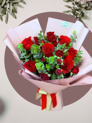 Ramo de Rosas Rojas con Eucalipto