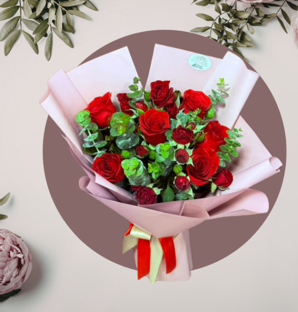 Ramo de Rosas Rojas con Eucalipto