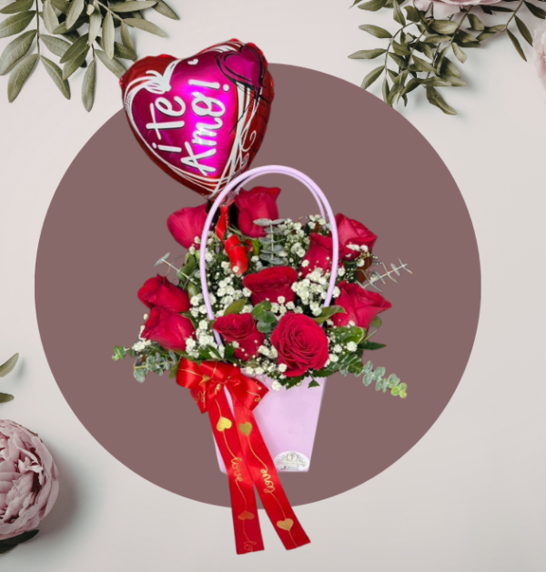 Arreglo de Rosas con Globo Corazón