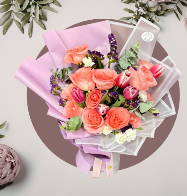 Ramo de Rosas Durazno y Tulipanes