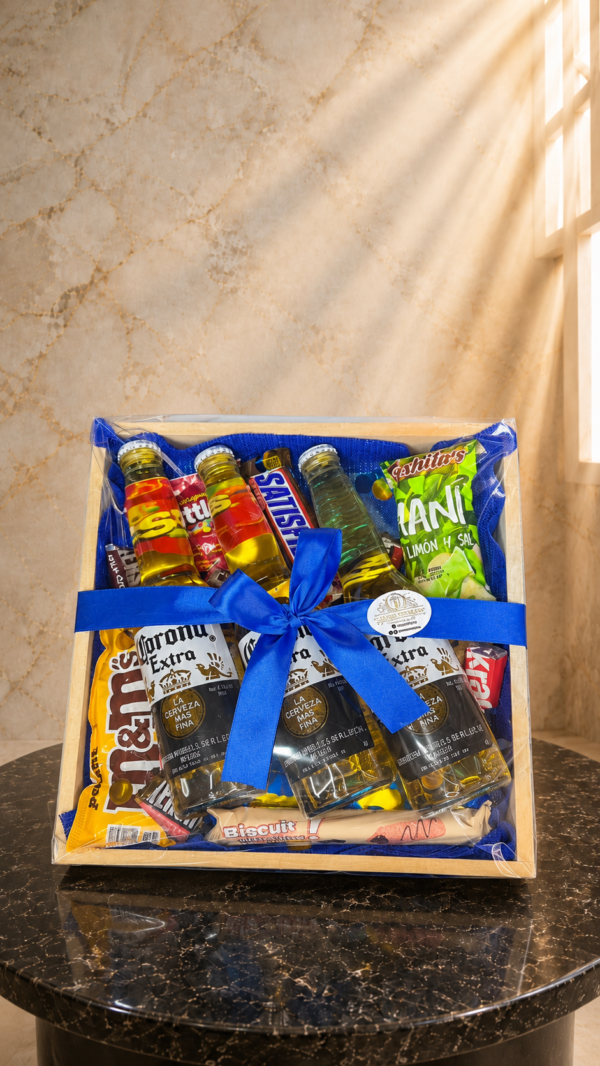 Caja de Regalo con Cervezas y Dulces