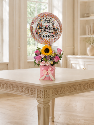 Arreglo Floral con Globo Personalizado