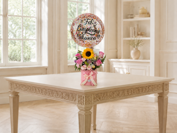 Arreglo Floral con Globo Personalizado