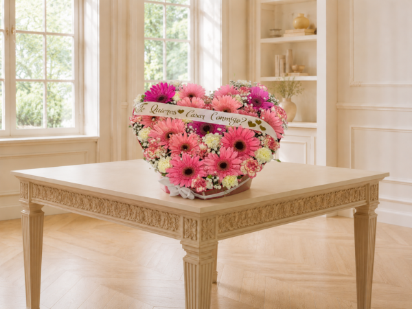 Arreglo Floral en Forma de Corazón