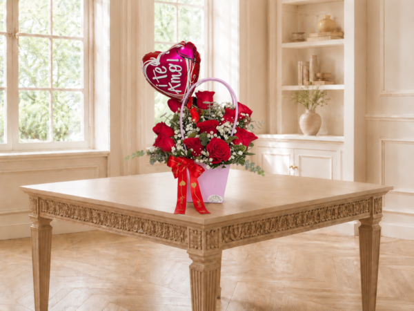 Arreglo de Rosas con Globo Corazón