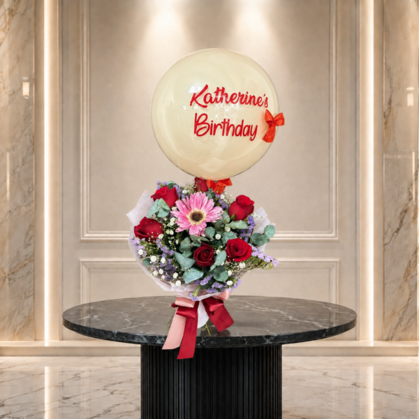 Ramo de Rosas con Globo Personalizado